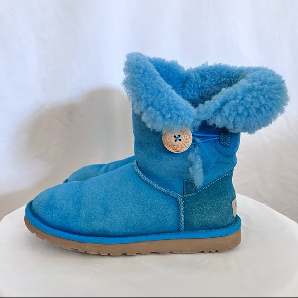Ugg boot, blue, size 6 - Picture 3 of 13